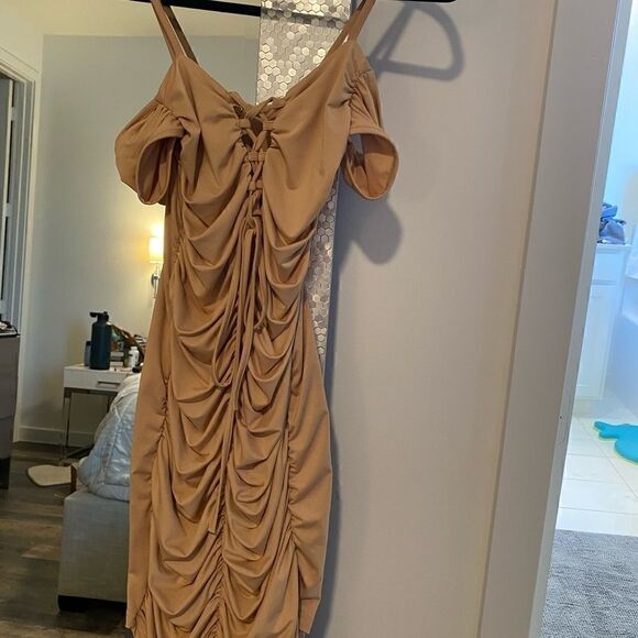 [boutique] body con ruched Bardot top slinky dress #1 - Picture 3 of 7